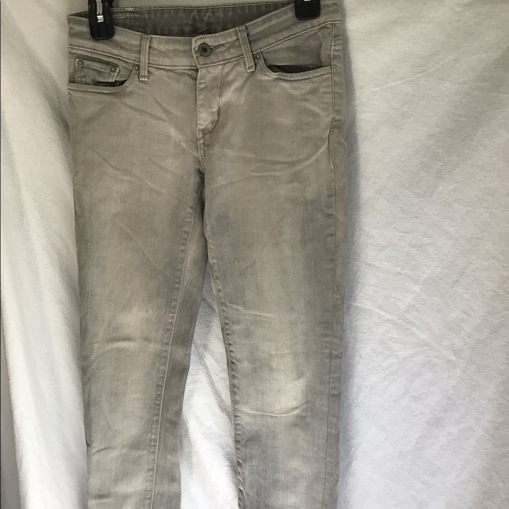 GUC- Levi’s Acid Wash Ankle Skinny Jean Sz 0 (short)